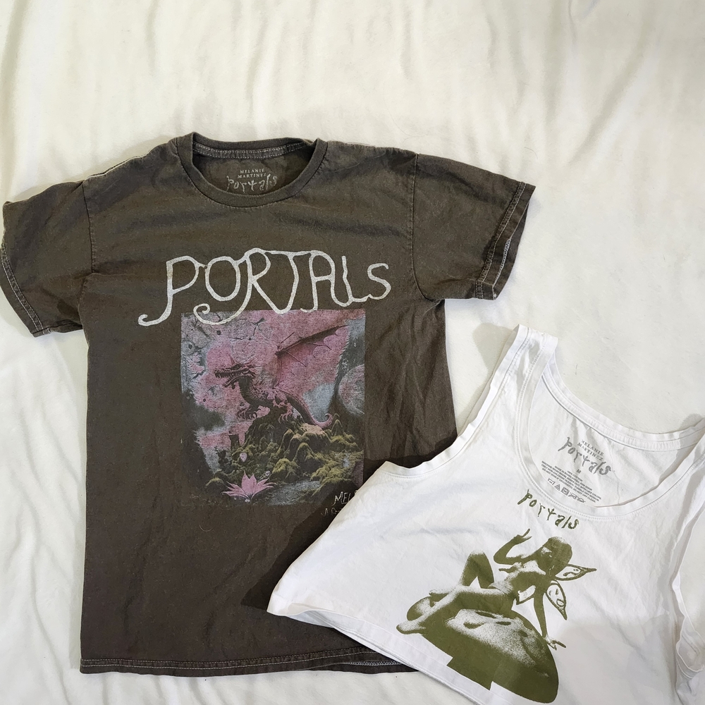 Portals Graphic T-Shirts Set